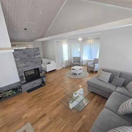 Villa Revontulet Zh View Vipvilla *